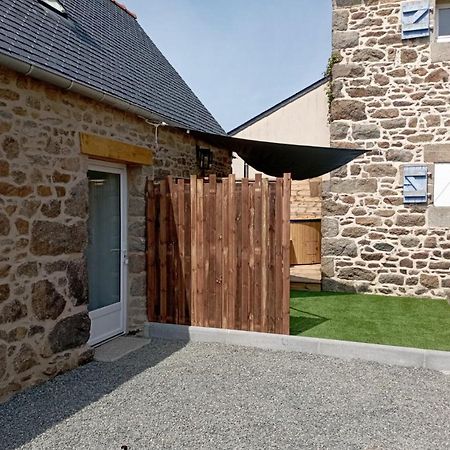 Gite Avec Son Bain Nordique Privatif Au Feu De Bois Pleubian Extérieur photo