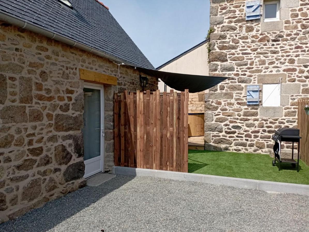 Gite Avec Son Bain Nordique Privatif Au Feu De Bois Pleubian Extérieur photo